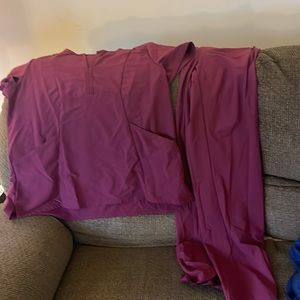 Adar addition scrub set